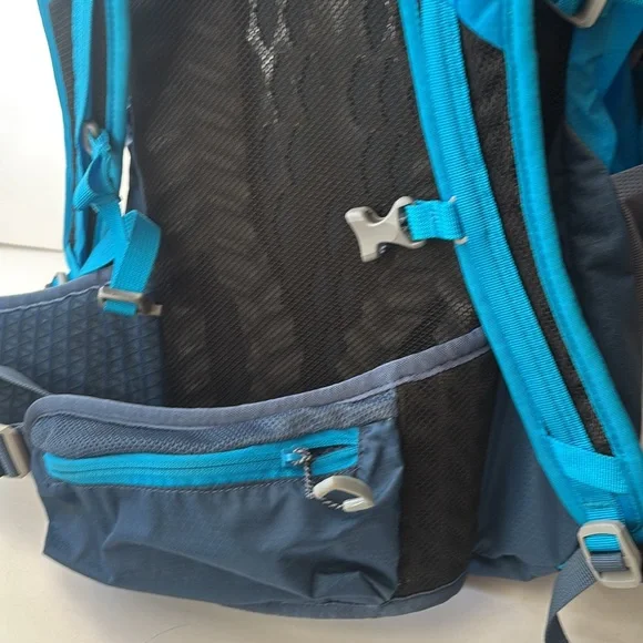 The North Face hiking camping backpacking backpack The North Face woman’s S/M - Picture 3 of 16